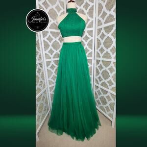 Sherri Hill NWT Emerald 2-Piece Beaded Halter Top w/Layered Tulle Skirt Size 00